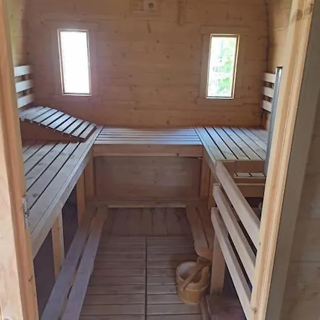 Hidden Hearts Hottub Haven Appartement